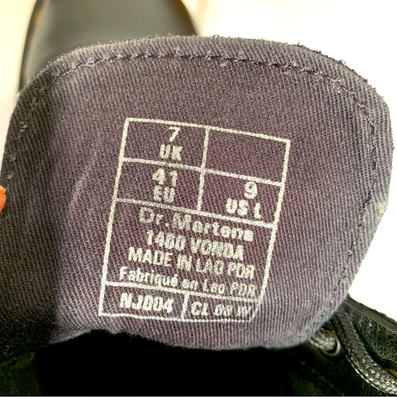 DR MARTENS women boots, Floral black leather red roses
Size 9 - Picture 6 of 10